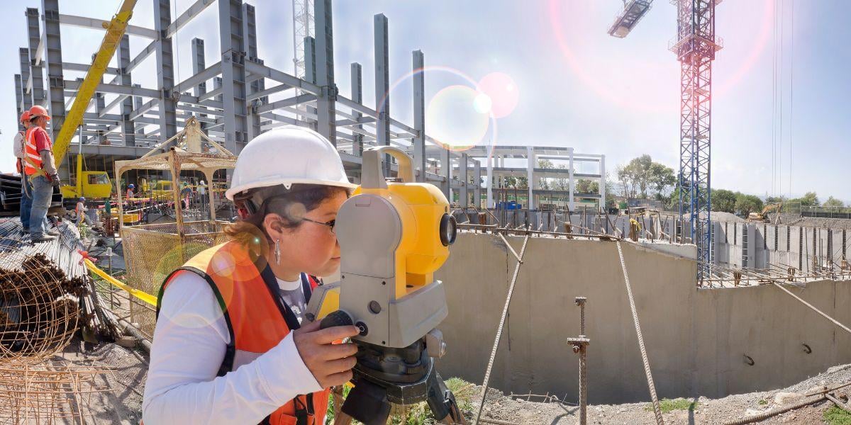 our-bowling-green-team-on-a-metal-building-job-site-for-a-manufacturing-facility